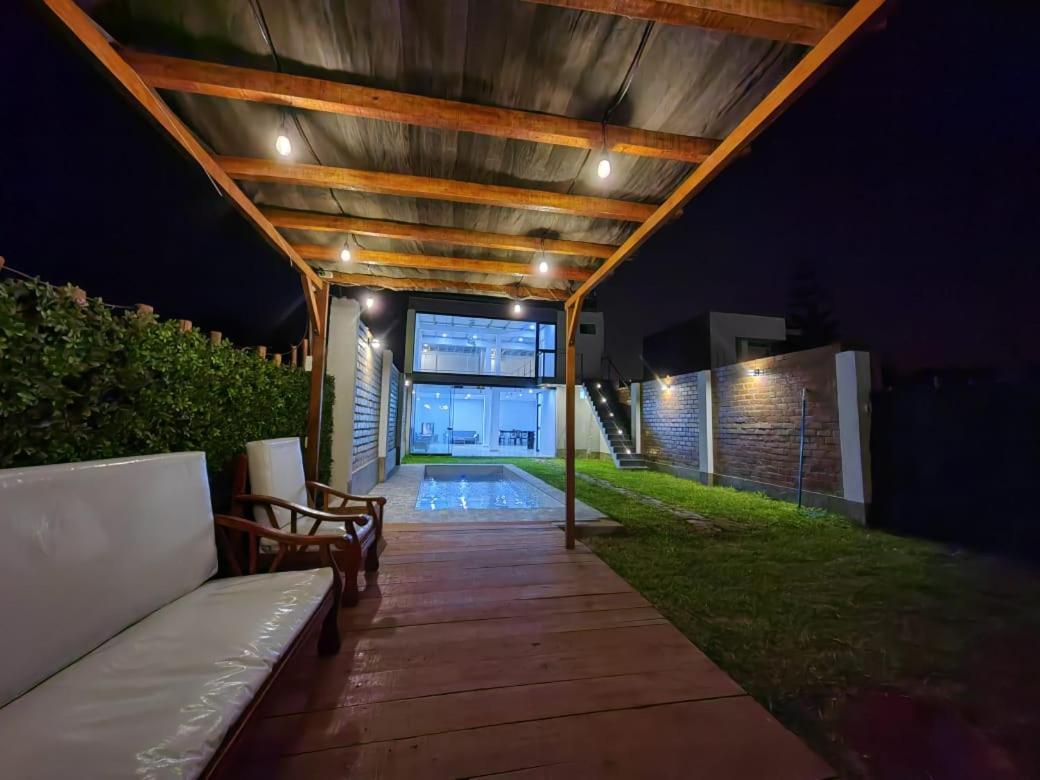 Casa De Playa Con Piscina Villa Ancon Exterior photo